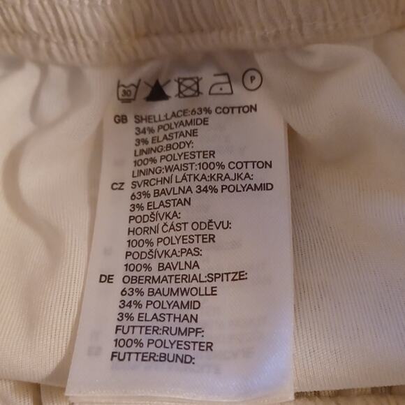 L.O.G.G. Label of Graded Goods White Lacr Mini Skirt Elastic Waist. Size S - Picture 6 of 8